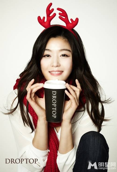 韩国女明星全智贤魅力四射写真照