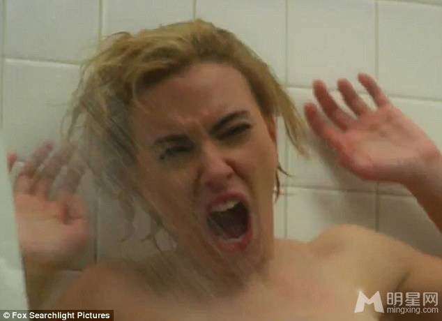 性感女星斯嘉丽·约翰逊诠释另类性感风情