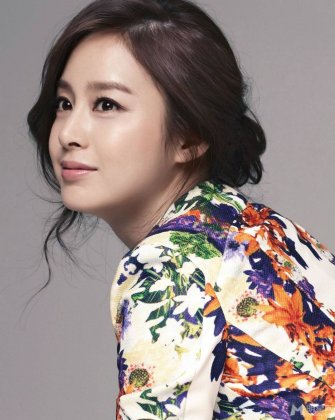 金泰熙时尚服饰装扮气质迷人