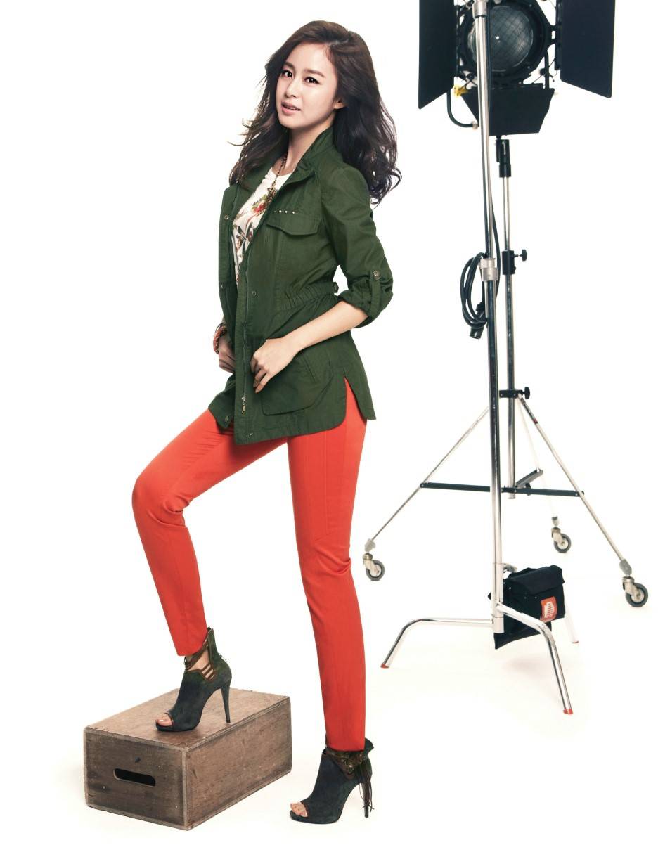 金泰熙时尚服饰装扮气质迷人