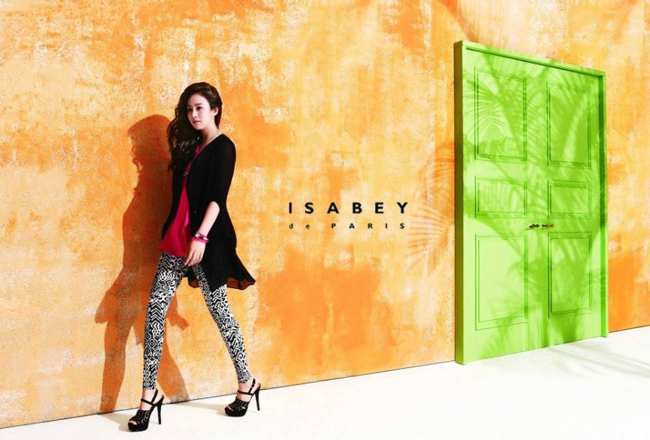 宅男女神金泰熙夏季清凉装扮美照