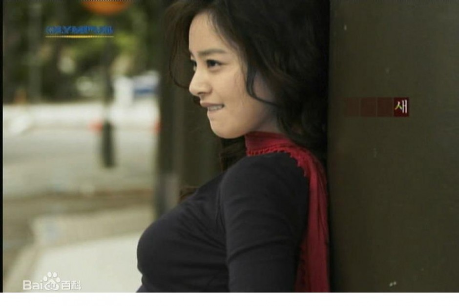 韩国美女金泰熙可爱俏皮写真照