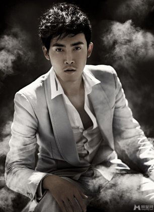 张睿尽显别样型男酷帅魅力