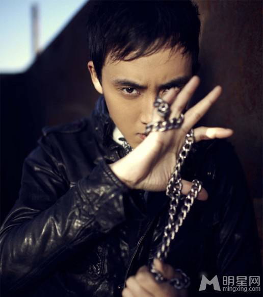 张睿诠释高富帅形象写真大片