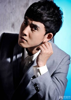 男明星张睿散发贵族公子哥风度写真