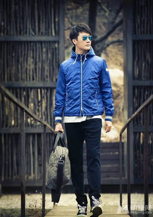 迟帅潮流搭配尽显阳刚本色街拍照