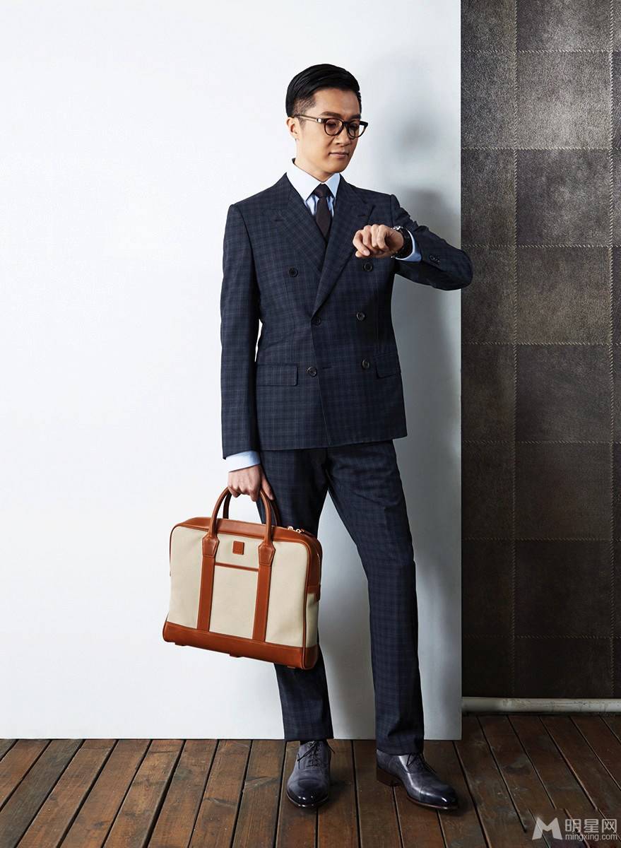 迟帅诠释成熟稳重型男魅力写真