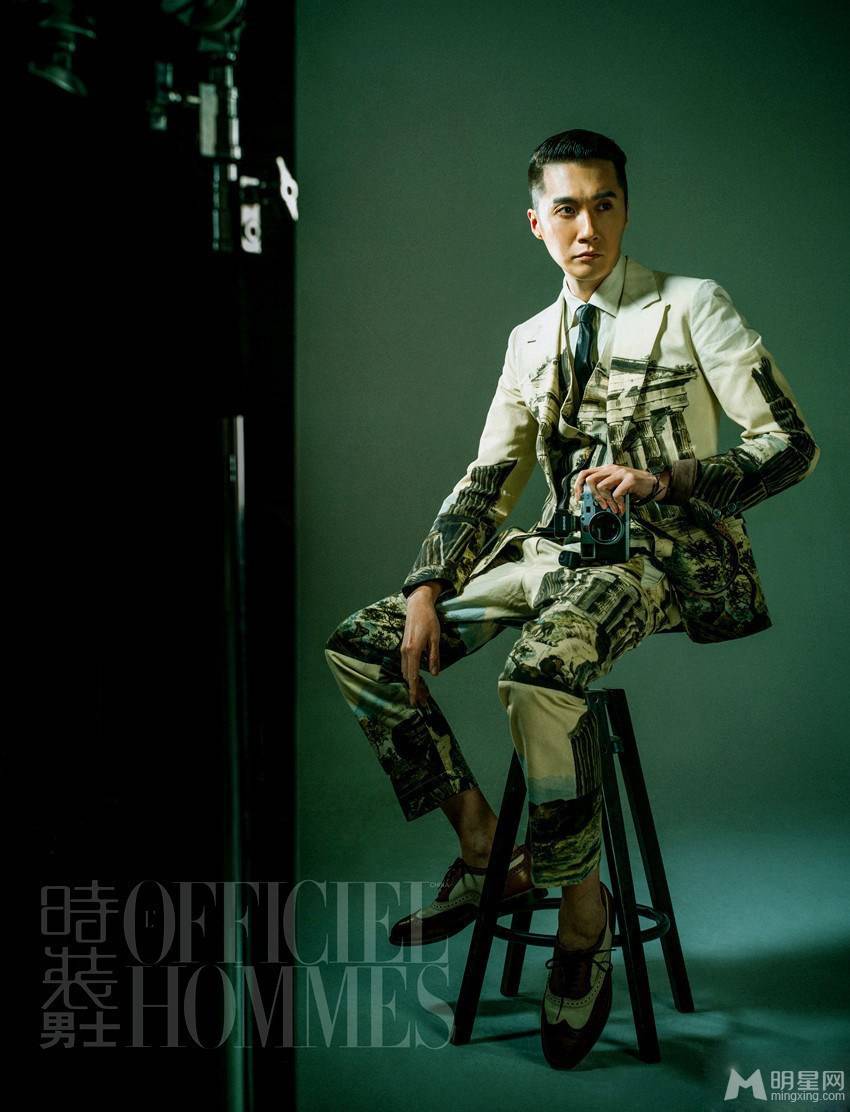 迟帅诠释成熟稳重型男魅力写真