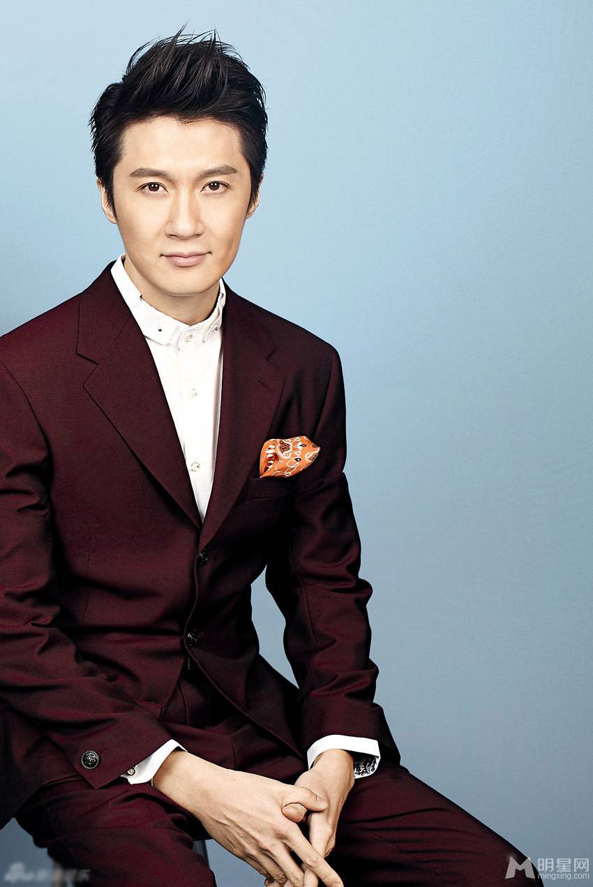 迟帅温暖阳光笑容尽展暖男形象