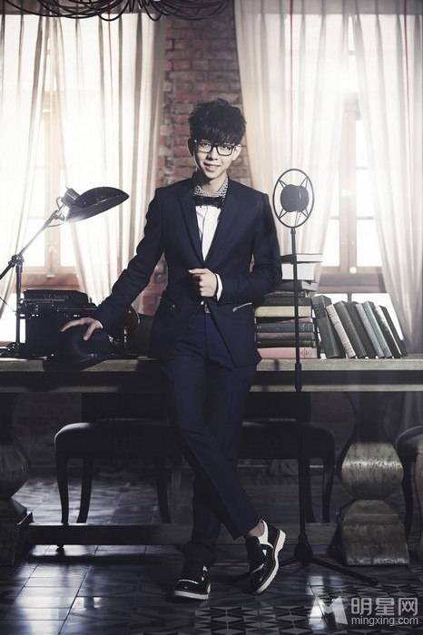 胡夏帅气来袭海量写真照曝光