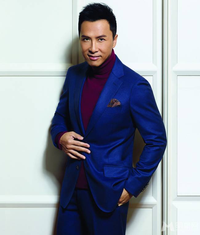 甄子丹儒雅稳重魅力十足写真照