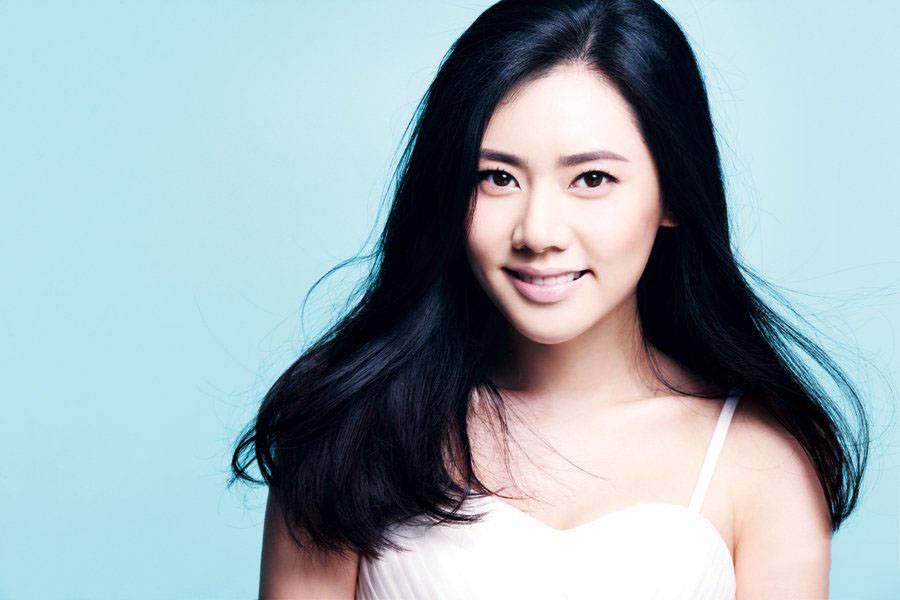 秋瓷炫性感妖娆妩媚靓照