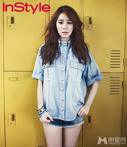 韩国女演员刘仁娜青春可人时尚画报