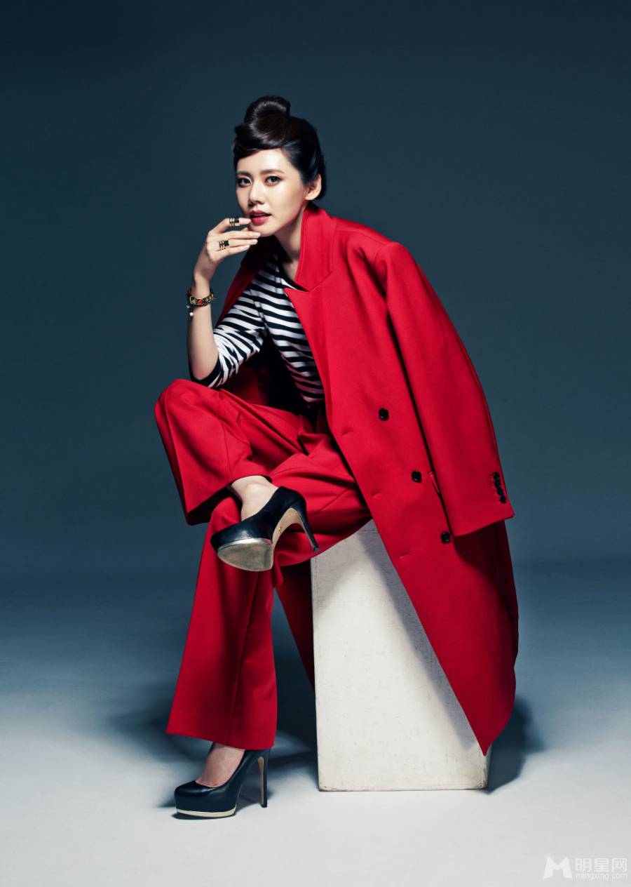 秋瓷炫百变造型惊艳全场魅力写真