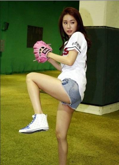 甜美女神刘仁娜迷人靓照