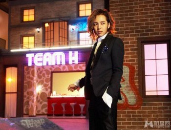 韩星张根硕俊俏帅气写真集