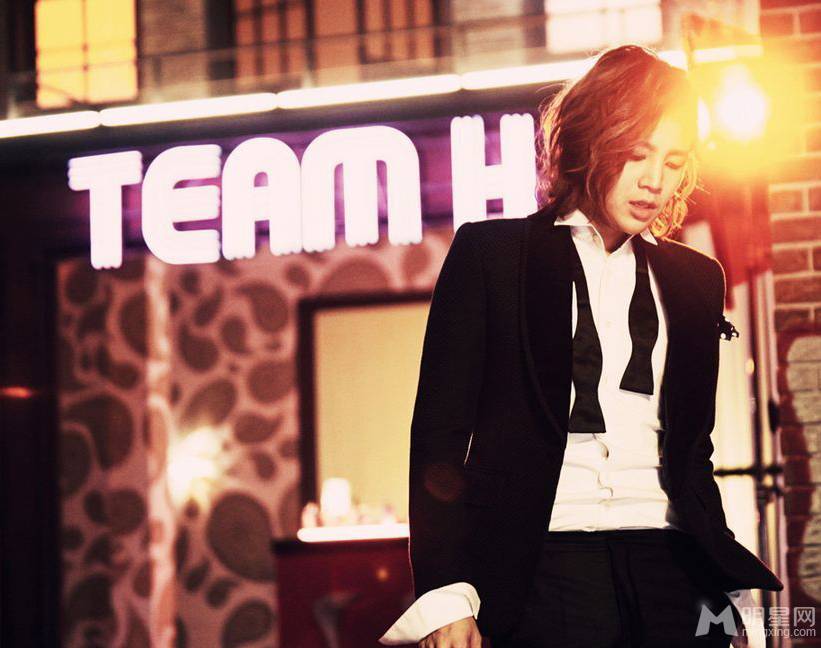 韩星张根硕俊俏帅气写真集