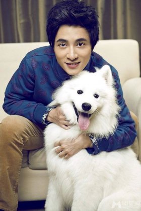 薛之谦携萌宠拍摄细腻温馨有爱写真