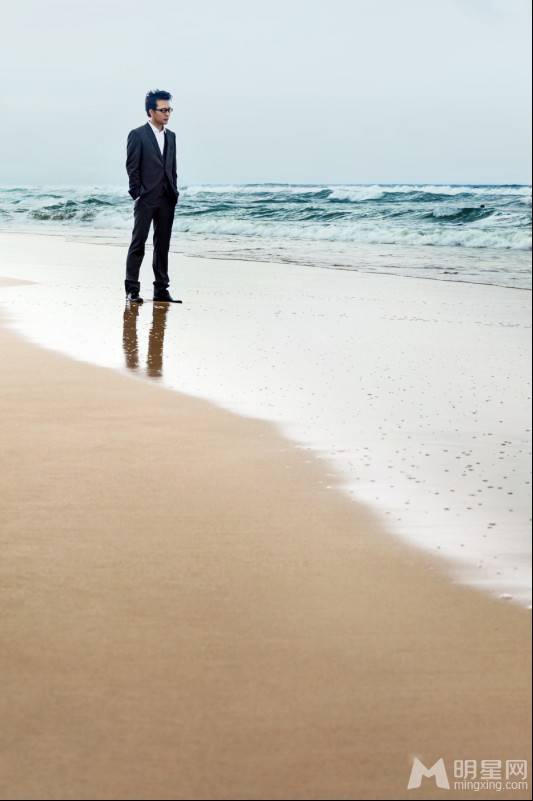 李玉刚魅力治愈系写真照