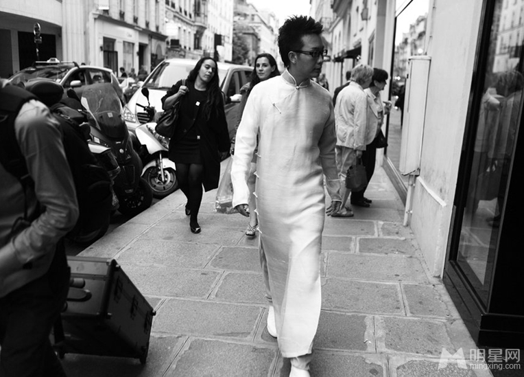 李玉刚儒雅书香气质黑白时尚图集