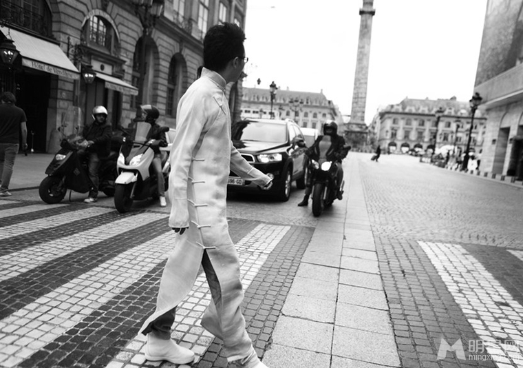 李玉刚儒雅书香气质黑白时尚图集