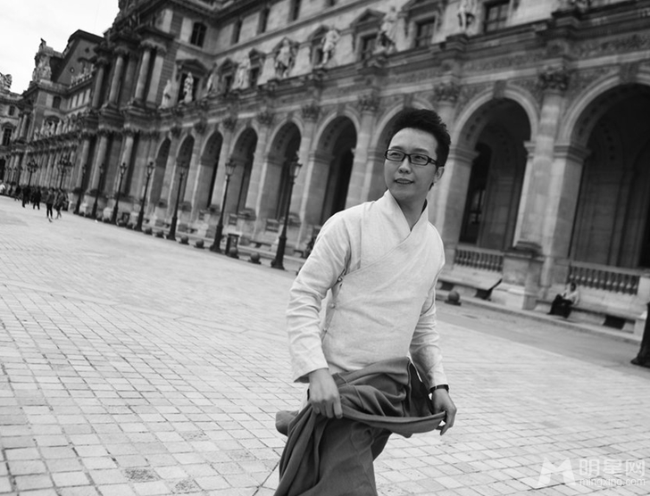 李玉刚儒雅书香气质黑白时尚图集