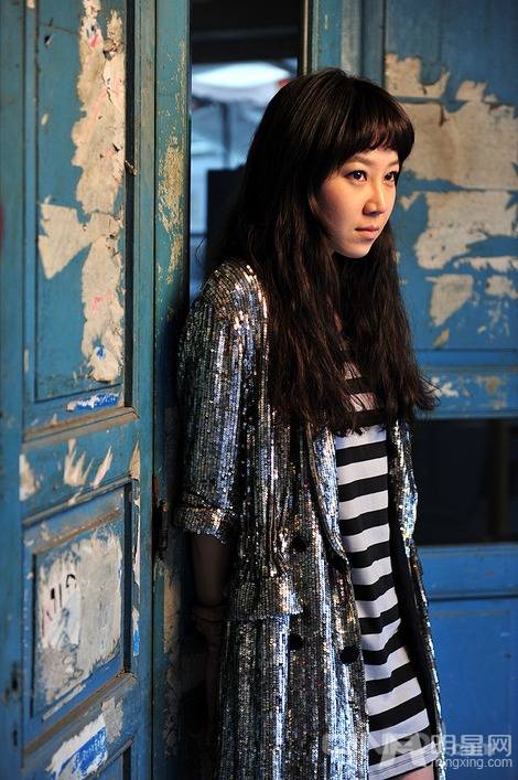 孔孝真展清纯可人魅力户外写真