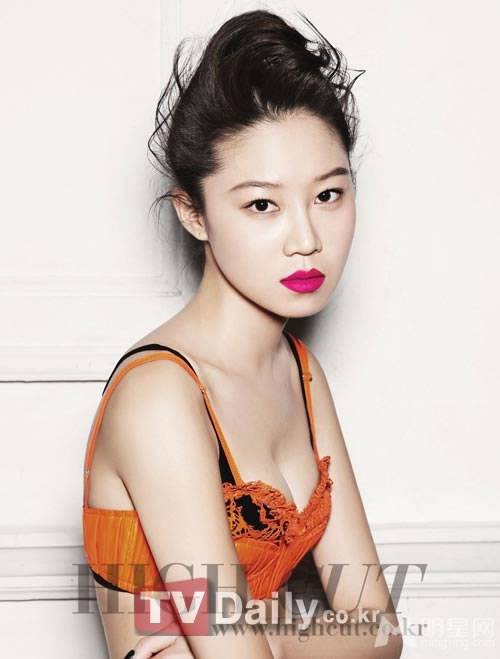 女神孔孝真性感妩媚风情美照