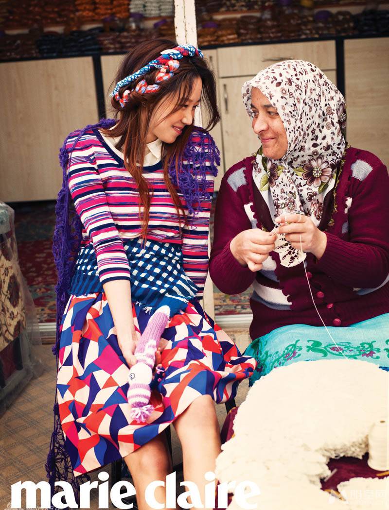 韩国女明星孔孝真展异域迷人风情