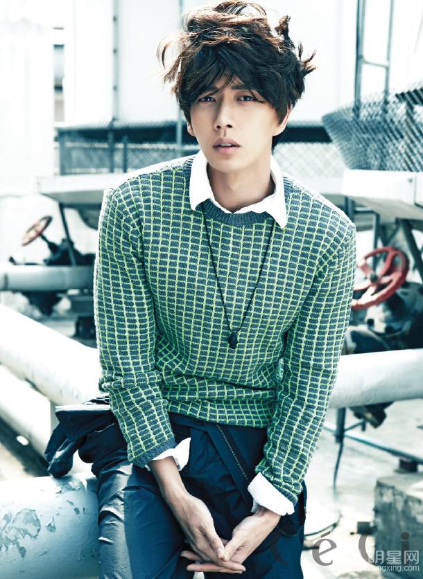 韩星朴海镇演绎时尚魅惑画报