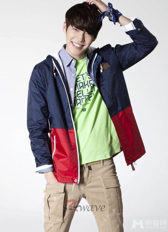 韩国男明星金宇彬代言时尚帅气服饰宣传照