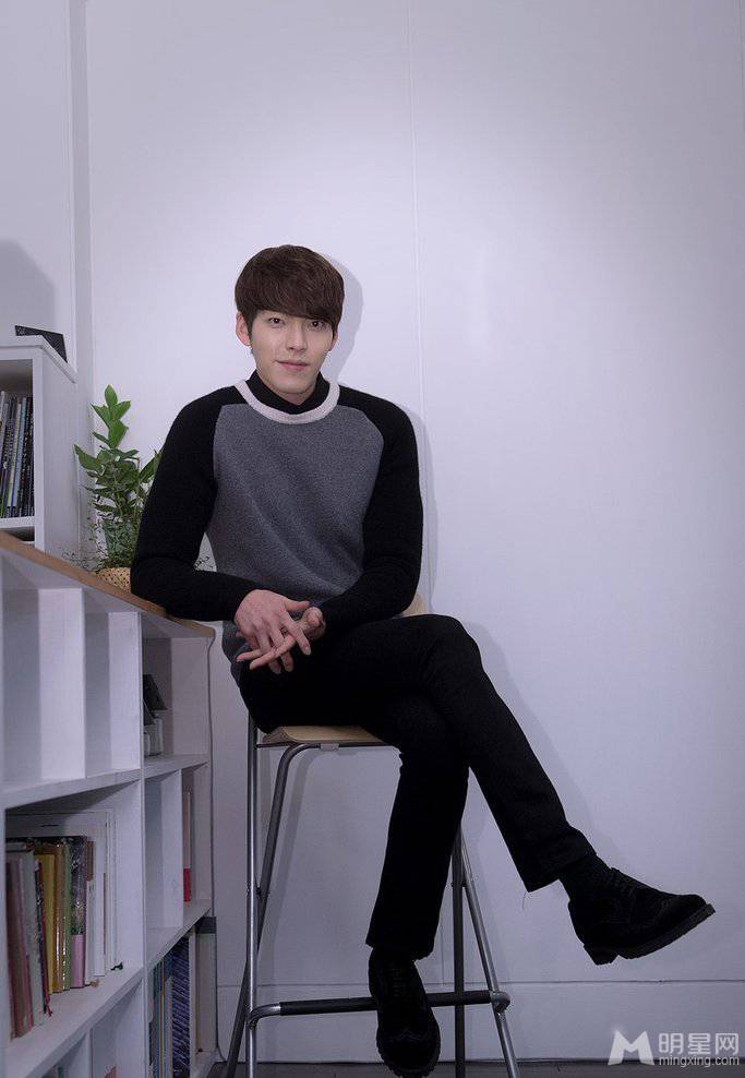 男神金宇彬彰显阳光帅气写真集