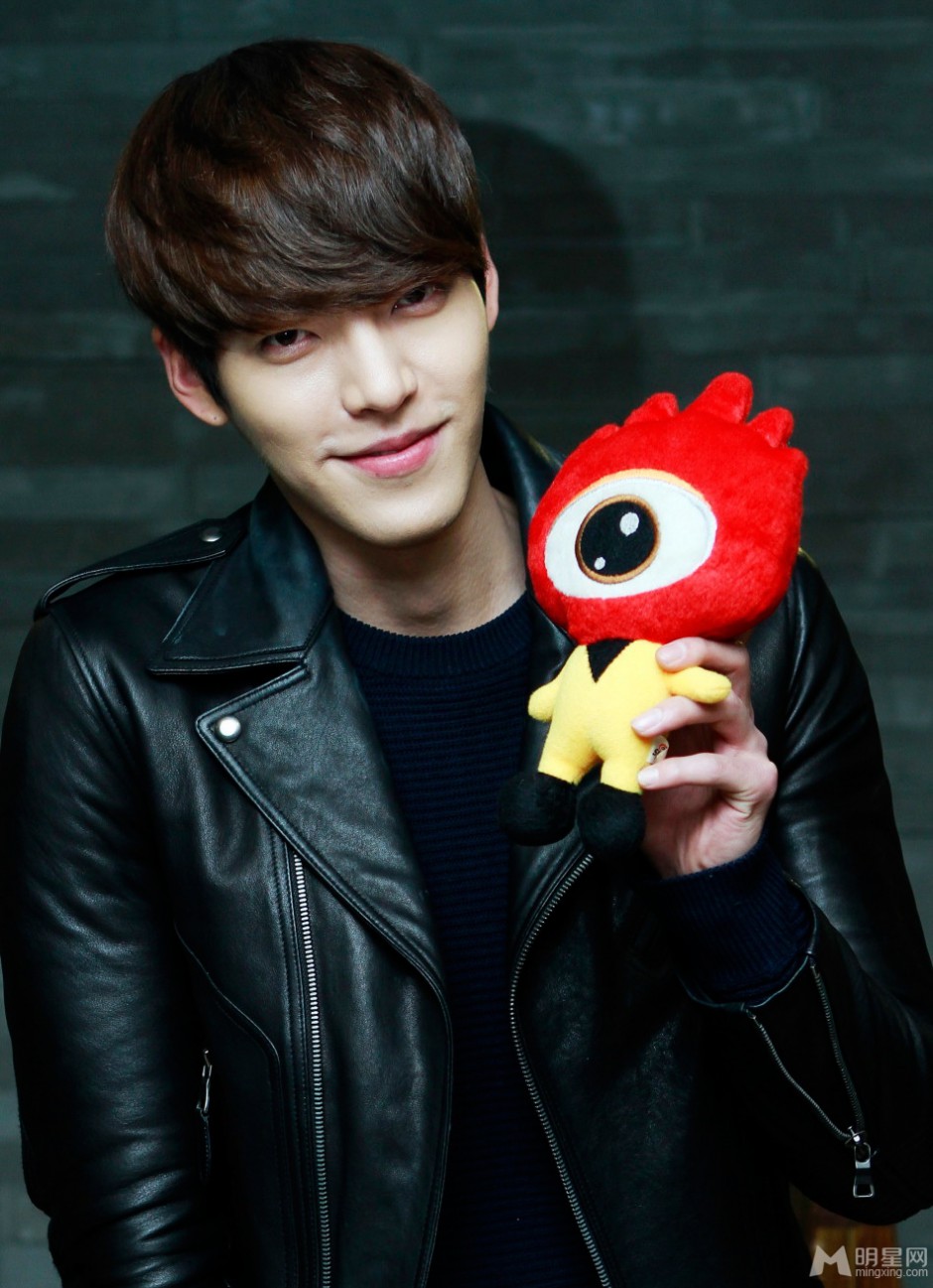 韩星金宇彬接受媒体采访现场照