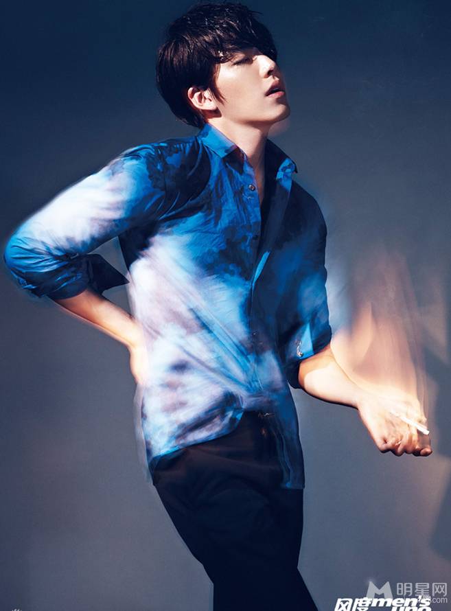 长腿欧巴金宇彬颓废惹人怜爱写真照