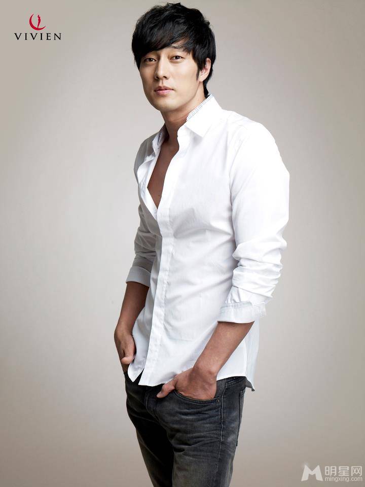 苏志燮尽显阳光帅气魅力写真