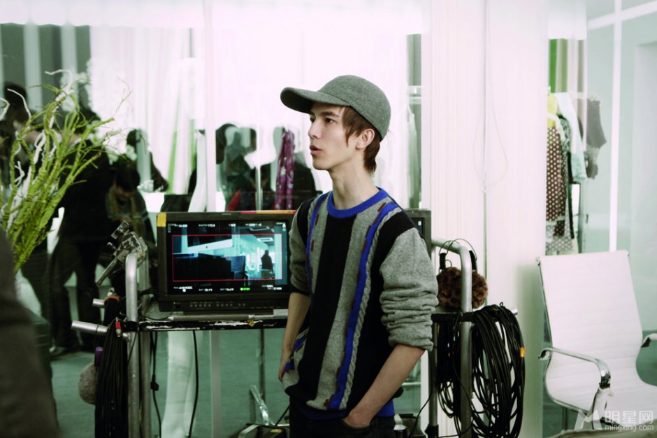 中国男导演郭敬明亲和力爆棚写真照