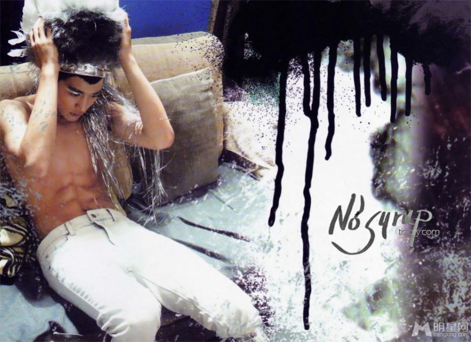 韩国男明星崔珉豪尽显花美男魅力写真