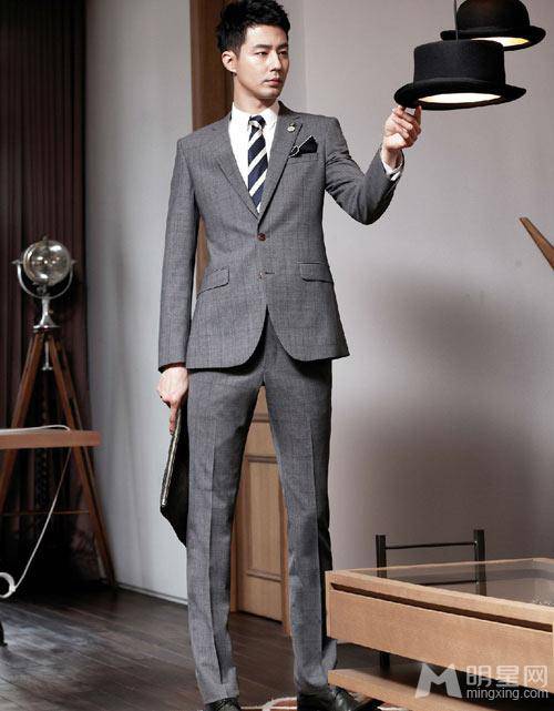 韩国欧巴赵寅成帅气来袭高清写真