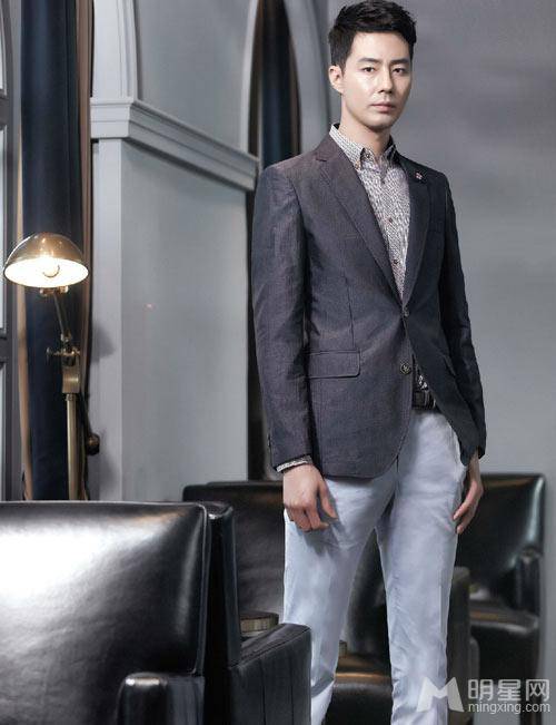 韩国欧巴赵寅成帅气来袭高清写真