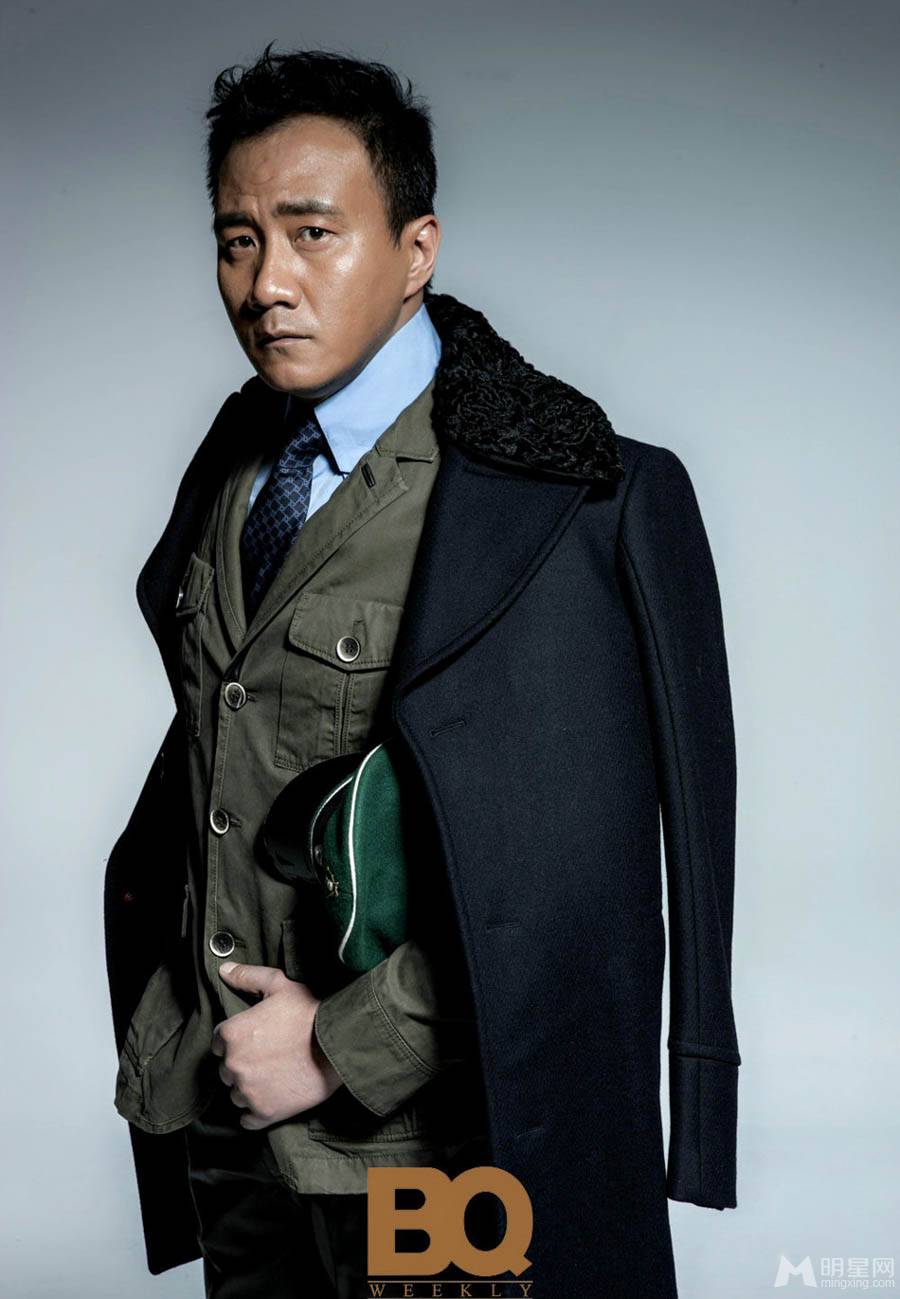 内地男明星胡军彰显冷峻霸气形象