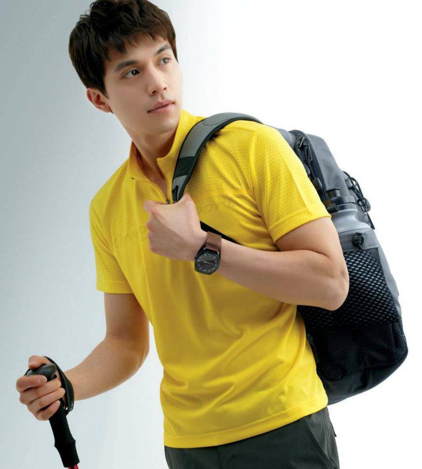 韩国男演员李东旭代言运动服饰写真