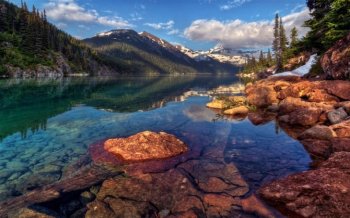 湖光山色高清电脑桌面壁纸