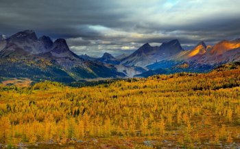 阿西尼博因山省级公园宽屏壁纸
