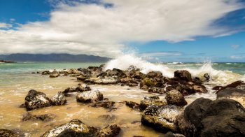 蓝色大海浪图片 精选好看的蓝色大自然风景图片