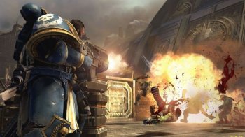 《战锤40K：星际战士》游戏战斗界面图片