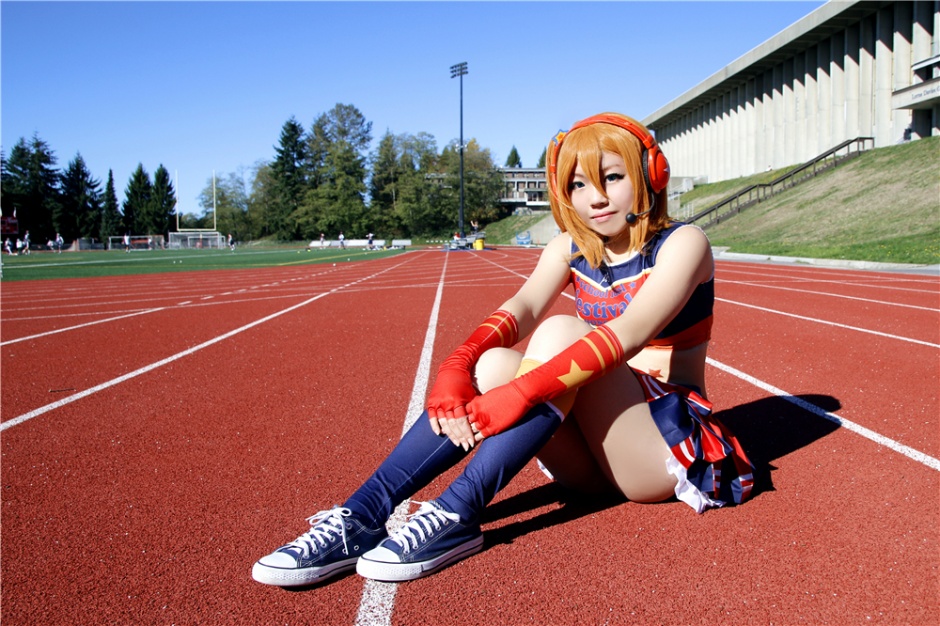 美女高坂穗乃果cos拉拉队图片