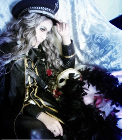 火乐华美Cosplay军装美女图片