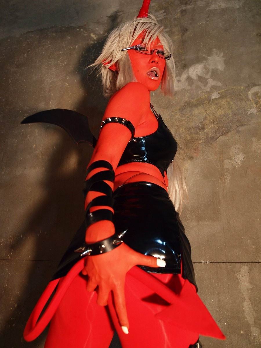 惊悚重口的真人cosplay美图