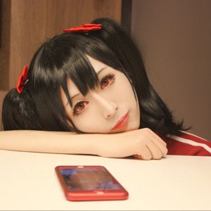运动服妮可Cosplay美女图片