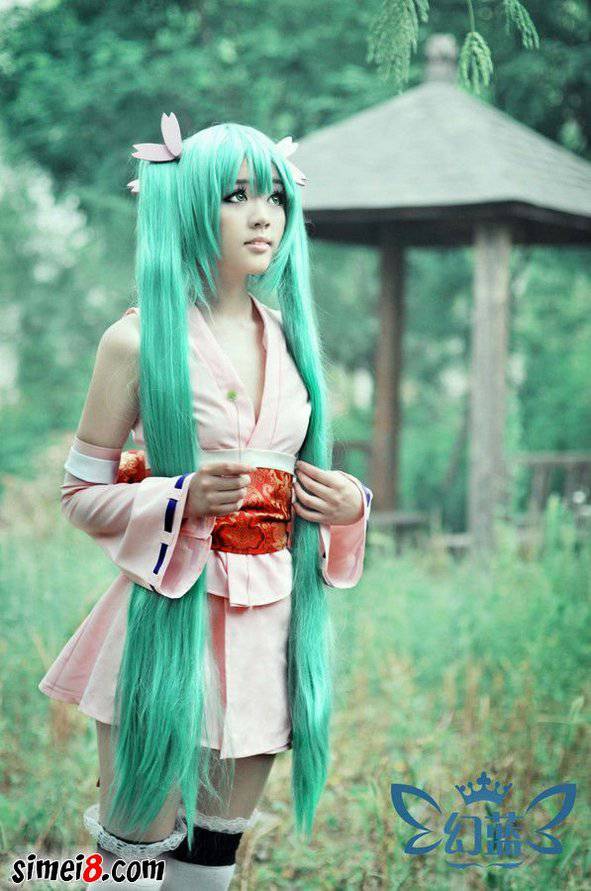 性感美眉cos初音未来图片